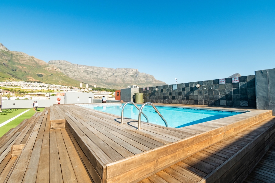 To Let 1 Bedroom Property for Rent in Zonnebloem Western Cape